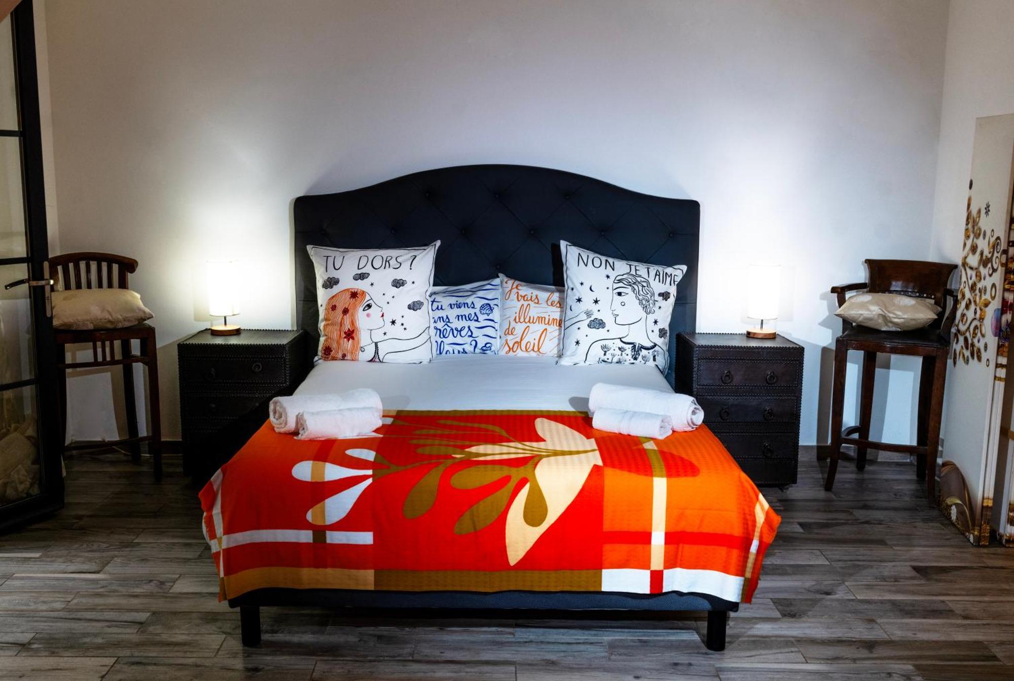 Les Canoubiers Luxe Et Serenite Au Coeur De Saint-Tropez Suites Spacieuses Avec Jardin Enchanteur Cameră foto