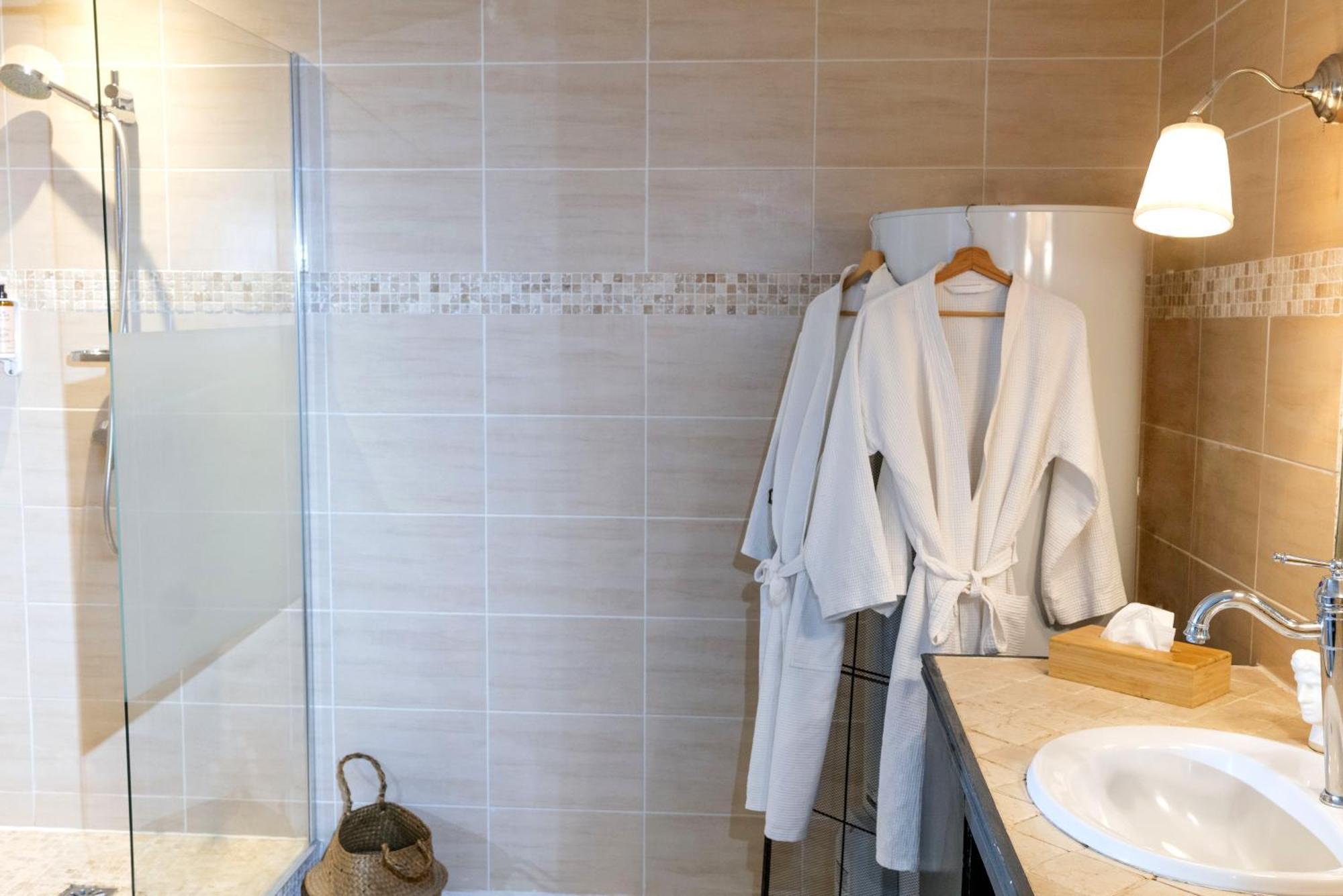 Les Canoubiers Luxe Et Serenite Au Coeur De Saint-Tropez Suites Spacieuses Avec Jardin Enchanteur Cameră foto