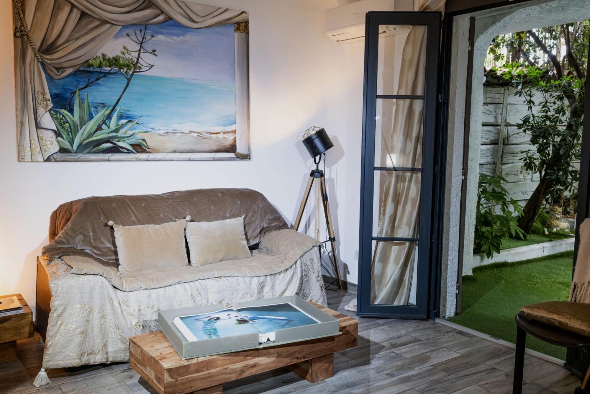 Les Canoubiers Luxe Et Serenite Au Coeur De Saint-Tropez Suites Spacieuses Avec Jardin Enchanteur Cameră foto